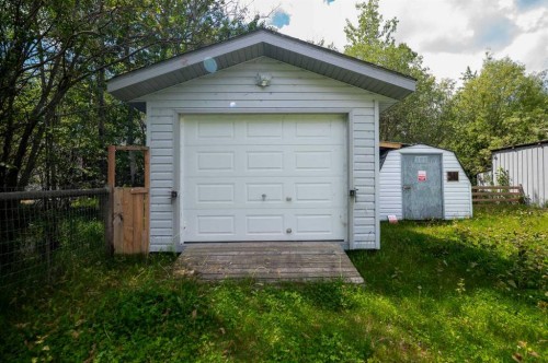 1651 Lakeview Lane, Calling Lake, AB 
