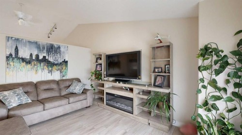 1 Park Close, Whitecourt, AB - Indoor Photo Showing Living Room
