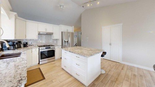 1 Park Close, Whitecourt, AB - Indoor Photo Showing Kitchen With Double Sink With Upgraded Kitchen