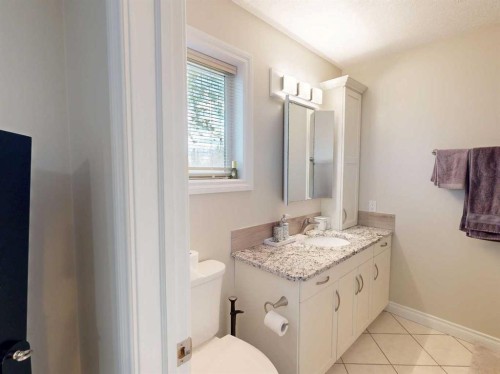 1 Park Close, Whitecourt, AB - Indoor Photo Showing Bathroom