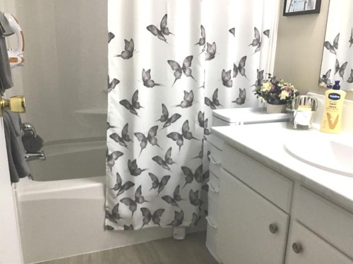 4607 46 Avenue, Mayerthorpe, AB - Indoor Photo Showing Bathroom