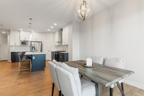 6003 Edmonds Place Nw, Edmonton, AB - Indoor Photo Showing Dining Room