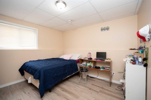 2819 46 Avenue, Athabasca, AB - Indoor Photo Showing Bedroom