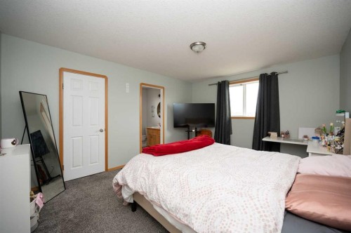 2819 46 Avenue, Athabasca, AB - Indoor Photo Showing Bedroom