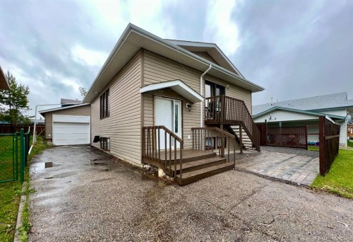 3209 45 Avenue, Athabasca, AB - Outdoor With Deck Patio Veranda With Exterior