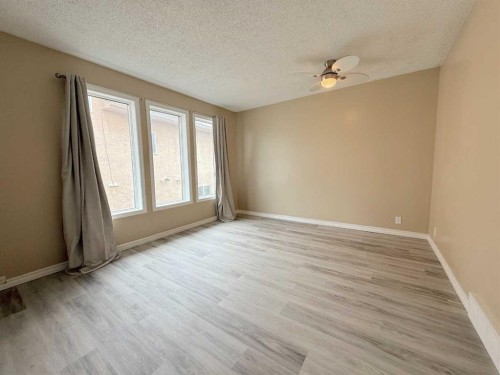 3209 45 Avenue, Athabasca, AB - Indoor Photo Showing Other Room