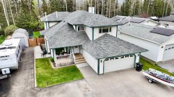 150 HALLAM Drive Hinton, AB T7V 2C3