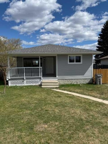 11 Chaisson Crossing  Whitecourt, AB T7S 1B6