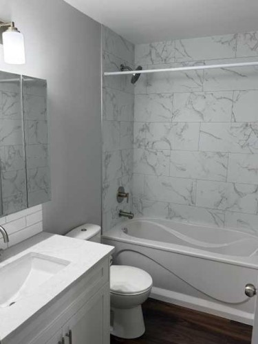 11 Chaisson Crossing, Whitecourt, AB - Indoor Photo Showing Bathroom