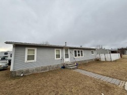 195 Skogg Avenue Hinton, AB T7V 1A6