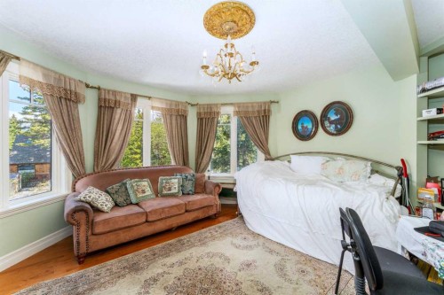 533 1St Street, Canmore, AB - Indoor Photo Showing Bedroom