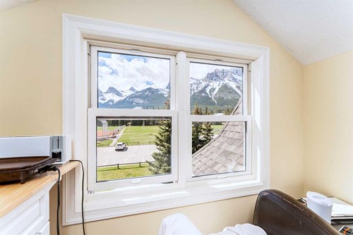 533 1St Street, Canmore, AB - Indoor