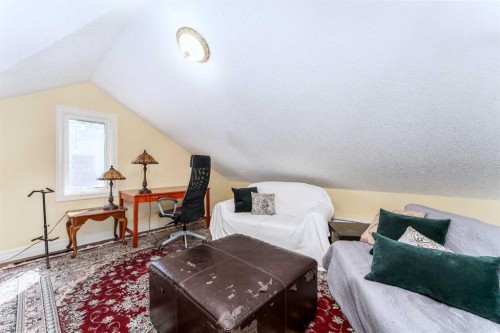 533 1St Street, Canmore, AB - Indoor