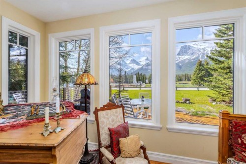 533 1St Street, Canmore, AB - Indoor