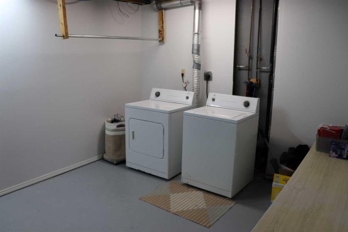5707 9 Avenue, Edson, AB - Indoor Photo Showing Laundry Room