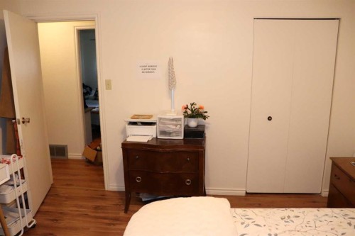 5707 9 Avenue, Edson, AB - Indoor Photo Showing Bedroom