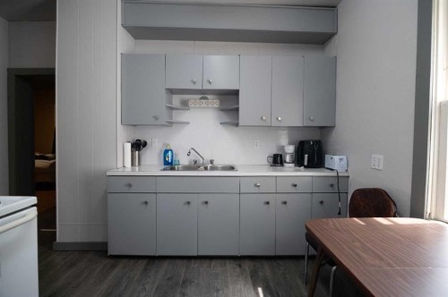 4813 54 Street, Athabasca, AB - Indoor Photo Showing Kitchen With Double Sink