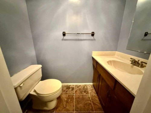 147 Seabolt Crescent, Hinton, AB - Indoor Photo Showing Bathroom