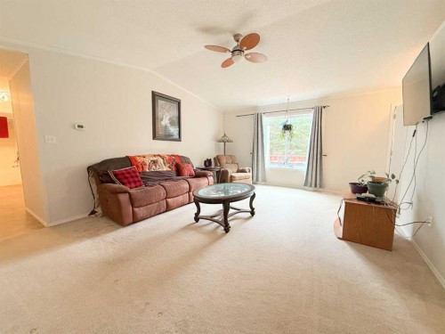 682001A Range Road 222.9, Rural Athabasca County, AB - Indoor Photo Showing Living Room