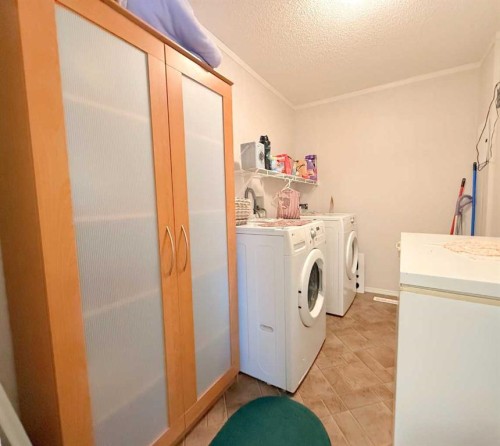 682001A Range Road 222.9, Rural Athabasca County, AB - Indoor Photo Showing Laundry Room