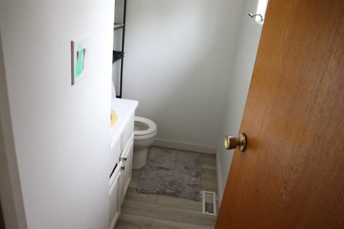 54525 Range Road 142B, Rural Yellowhead County, AB - Indoor Photo Showing Bathroom