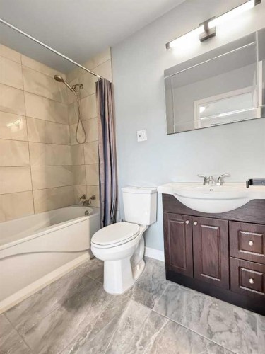 5302 50 Ave, Mayerthorpe, AB - Indoor Photo Showing Bathroom