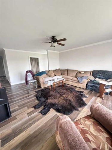 5302 50 Ave, Mayerthorpe, AB - Indoor