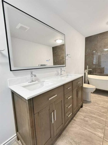 5302 50 Ave, Mayerthorpe, AB - Indoor Photo Showing Bathroom