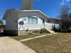 16 Centennial  Crescent Swan Hills, AB T0G 2C0