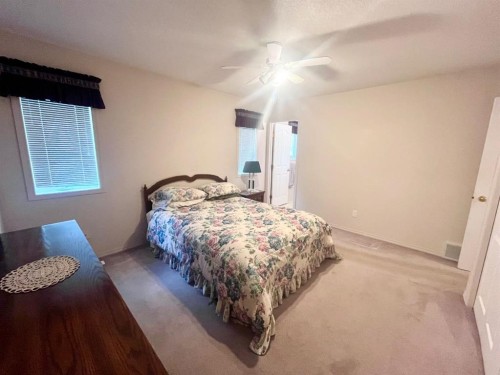 166 Hallam Drive, Hinton, AB - Indoor Photo Showing Bedroom