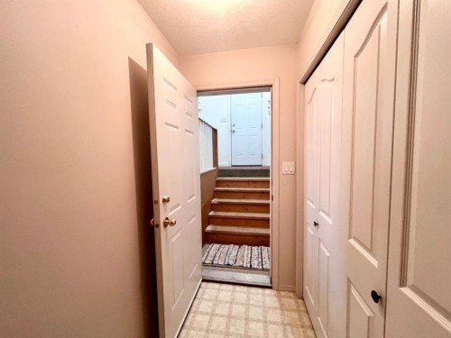 166 Hallam Drive, Hinton, AB - Indoor Photo Showing Other Room