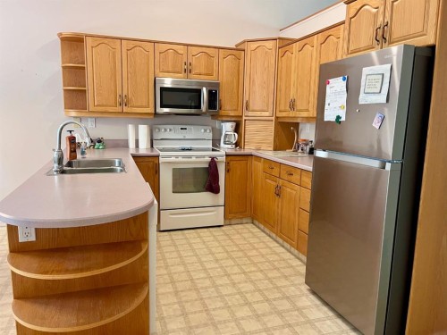 166 Hallam Drive, Hinton, AB - Indoor Photo Showing Kitchen With Double Sink