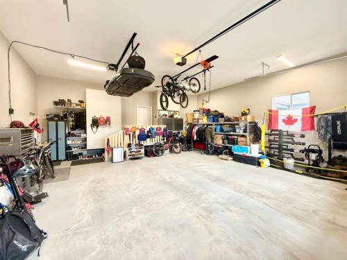 108 Trestle Place, Hinton, AB - Indoor Photo Showing Garage