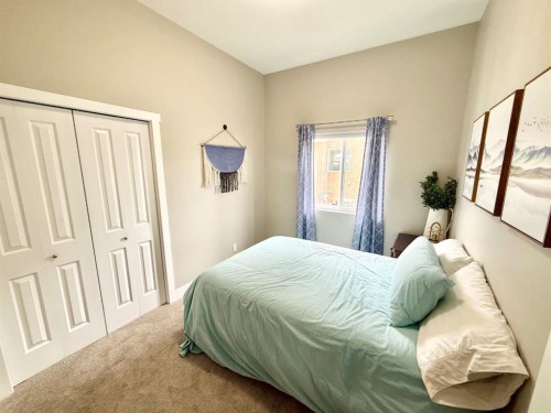 108 Trestle Place, Hinton, AB - Indoor Photo Showing Bedroom