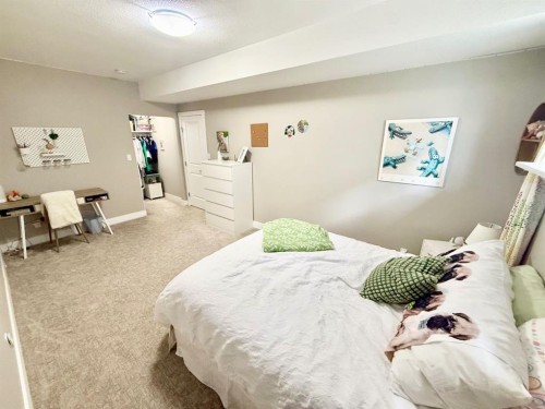 108 Trestle Place, Hinton, AB - Indoor Photo Showing Bedroom
