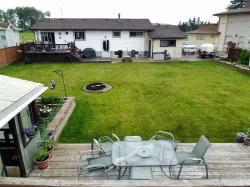 716 6 Avenue, Fox Creek, AB - Outdoor With Deck Patio Veranda