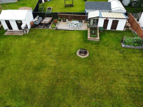 716 6 Avenue, Fox Creek, AB - Outdoor