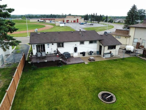 716 6 Avenue, Fox Creek, AB - Outdoor With Deck Patio Veranda
