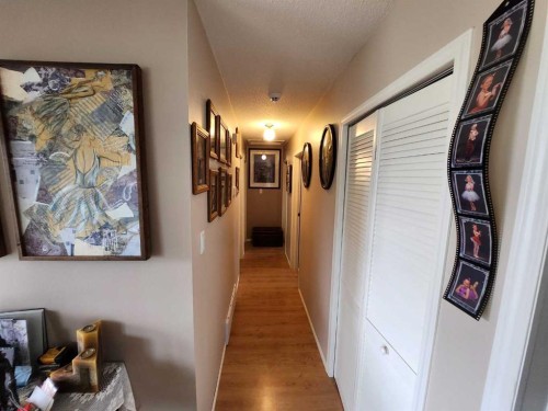 716 6 Avenue, Fox Creek, AB - Indoor Photo Showing Other Room