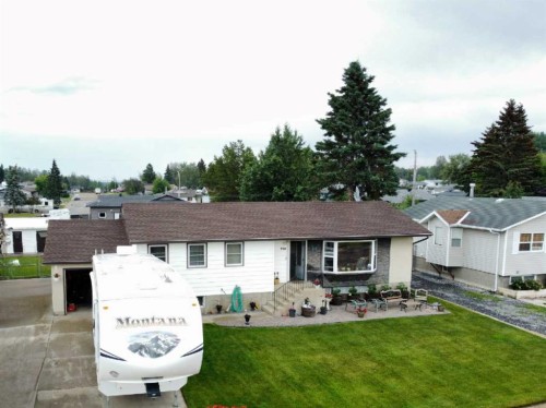 716 6 Avenue, Fox Creek, AB - Outdoor
