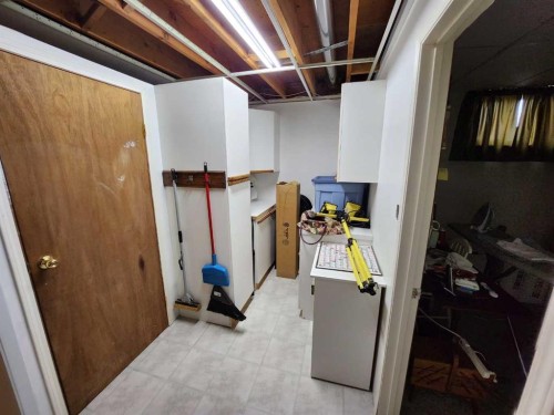 716 6 Avenue, Fox Creek, AB - Indoor Photo Showing Basement