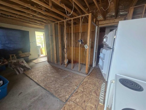 630 53Rd Street, Edson, AB - Indoor