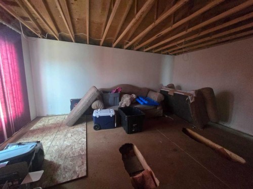 630 53Rd Street, Edson, AB - Indoor Photo Showing Other Room