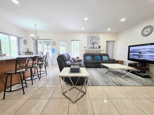 301 3 Avenue Ne, Slave Lake, AB - Indoor
