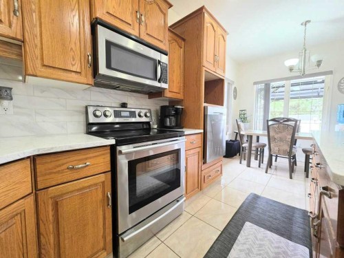 301 3 Avenue Ne, Slave Lake, AB - Indoor Photo Showing Kitchen