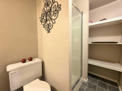 301 3 Avenue Ne, Slave Lake, AB - Indoor Photo Showing Bathroom