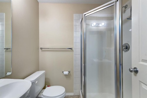 202-186 Kananaskis Way, Canmore, AB - Indoor Photo Showing Bathroom