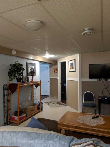 710 3 Avenue, Fox Creek, AB - Indoor