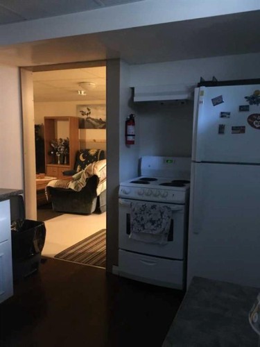 710 3 Avenue, Fox Creek, AB - Indoor Photo Showing Kitchen