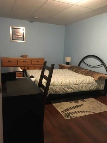 710 3 Avenue, Fox Creek, AB - Indoor Photo Showing Bedroom